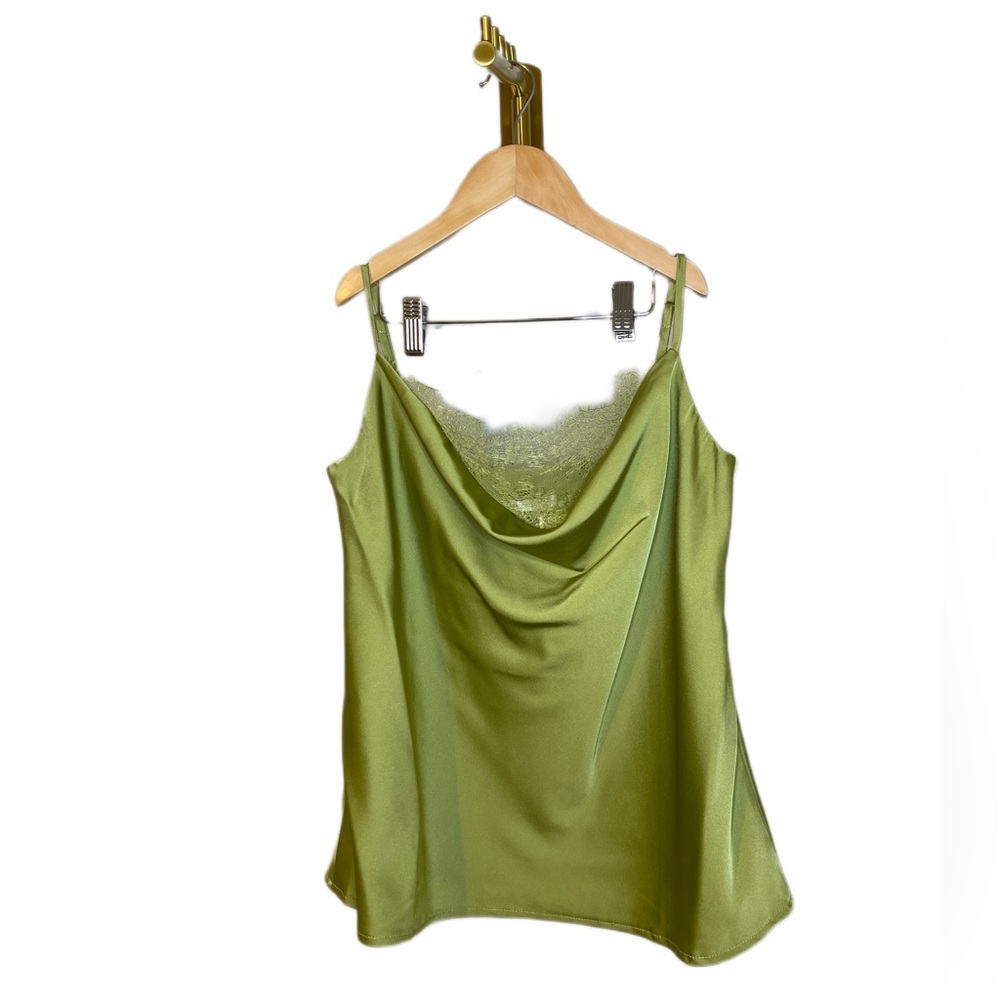 NWT Woman’s tank tops Satin with Lace one size fits for S-L